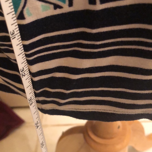 Crown & Ivy/ Petite XL/ Navy Floral V-Neck Shift Dress with 3/4 Length Sleeves - Picture 12 of 12